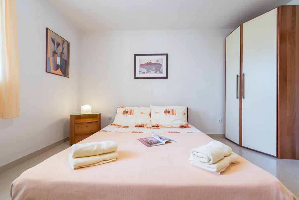 Apartment Dora 챠브타트 외부 사진