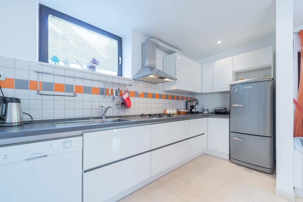 Apartment Dora 챠브타트 외부 사진